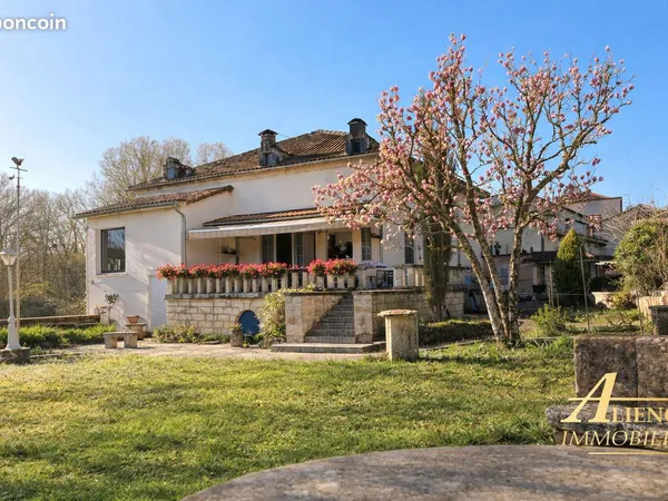 Maison 7 pièces 205 m²