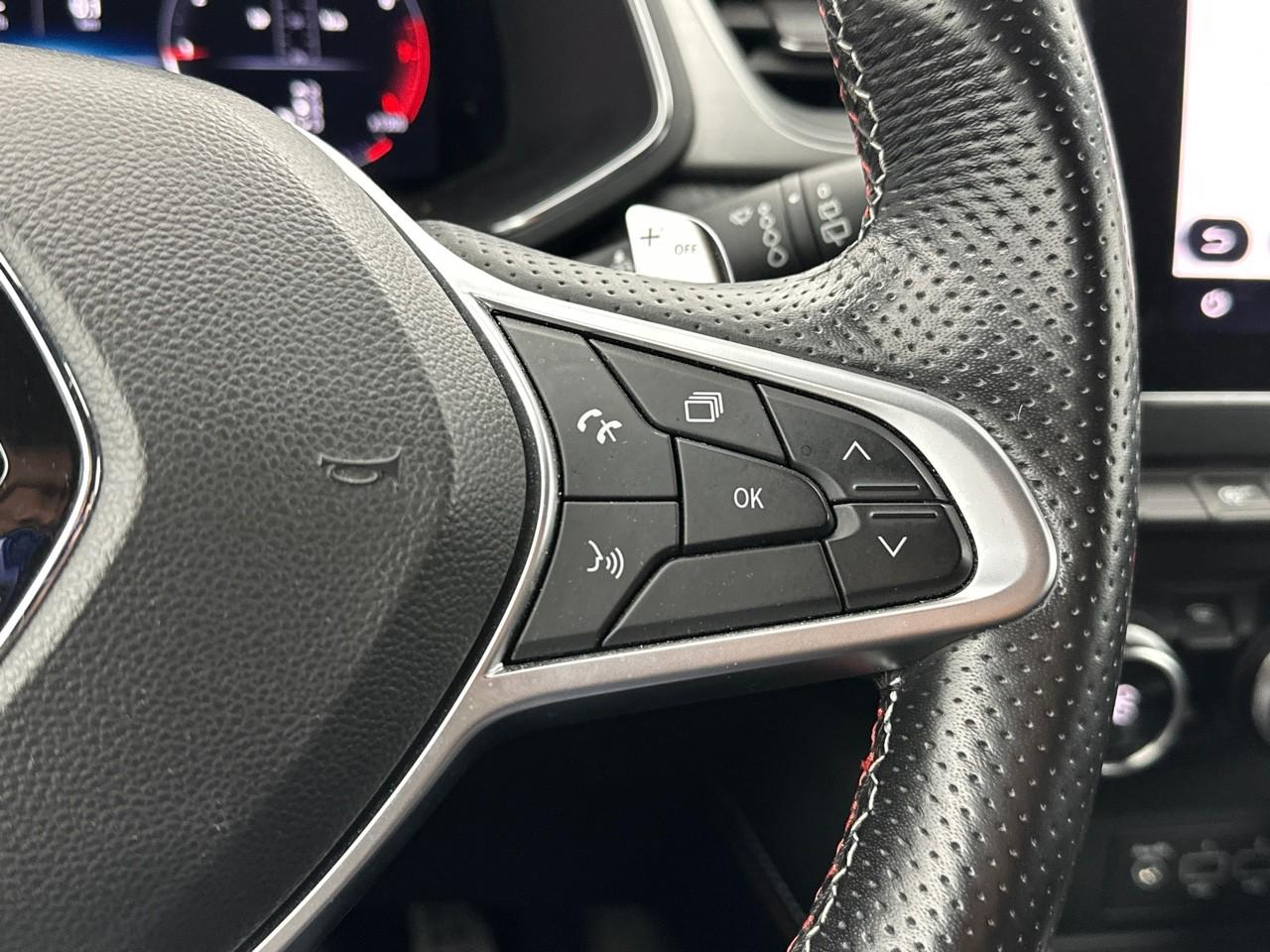 Renault Captur tce 160 edc - 21b r.s. line — photo 19