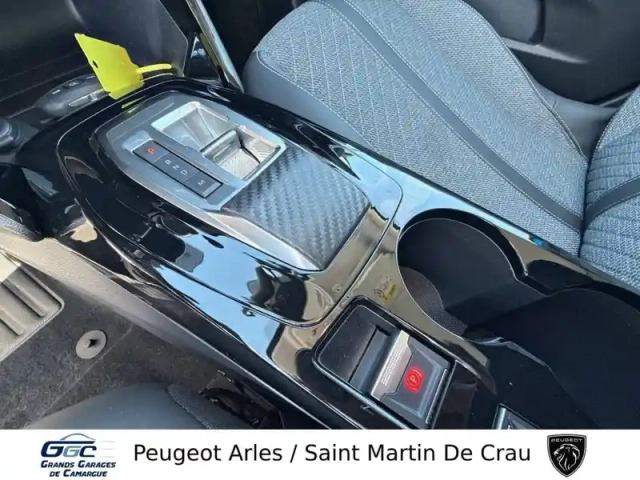 Peugeot 208 hybrid 100 e-dcs6 — photo 42