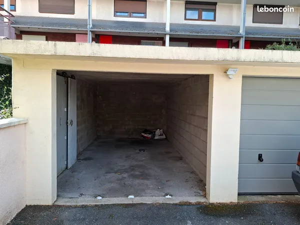 Garage rue Jean Baffier