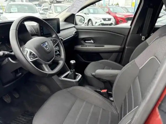 Dacia Jogger 1.0 tce 110 ch confort 7 places — photo 10