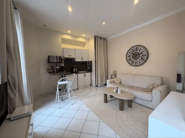 Studio 1 pièce 23 m²