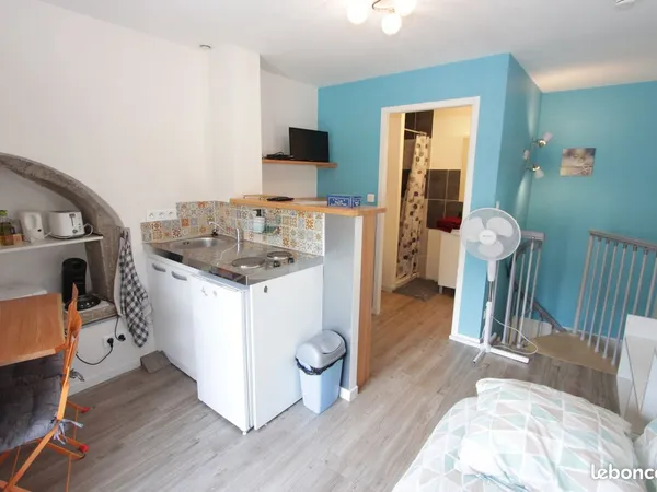 Studio meublé 17 m² - Centre-ville La Réole - 390 CC