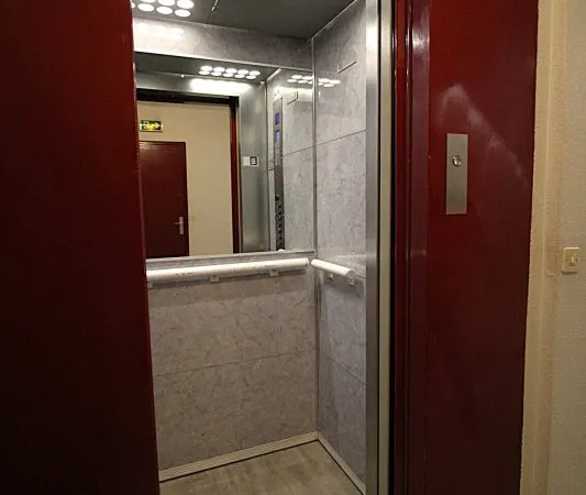 Studio 1 pièce 28 m²
