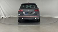 Volkswagen Tiguan 2.0 TDI 200ch Elegance 4Motion DSG7 — photo 6