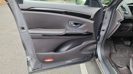 Renault Espace 1.6 dCi 160 EDC6 - Zen – 2017 – 130785 km – Diesel – Boîte Automatique — photo 46