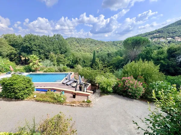 Maison 15 pièces 500 m²