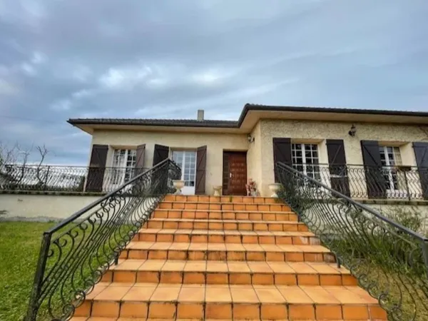 Maison proche de LABARTHE SUR LEZE