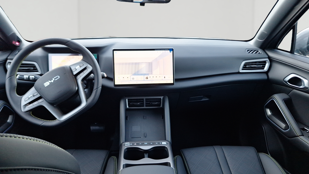 BYD Atto 2 1.5 DM-i — photo 9