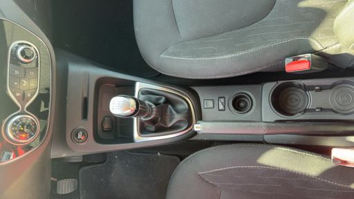 Renault Captur 1.3 TCe 130 - Intens – 2019 – 132898 km – Essence – Boîte Manuelle — photo 3