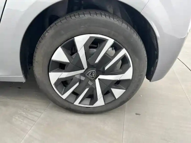 Peugeot 208 puretech 75 s&amp;s bvm5 — photo 53