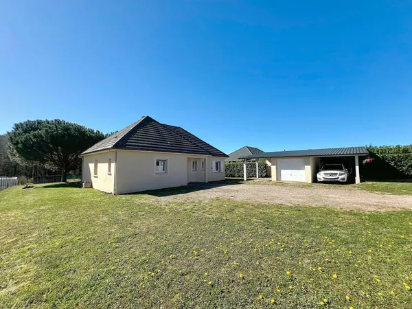 Maison avec 3 chambres et garage