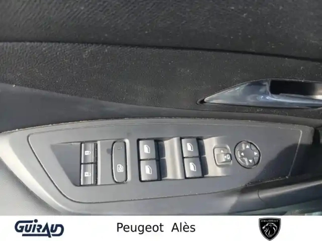 Peugeot 308 sw phev 180 e-eat8 — photo 13