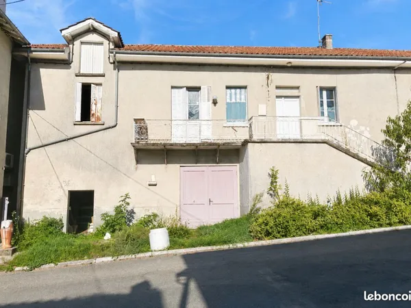 Vente maison ancienne Lot centre bourg village Latronquiere