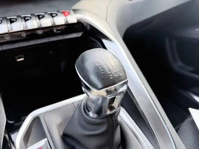 Peugeot 3008 puretech 130ch s&amp;s bvm6 — photo 109