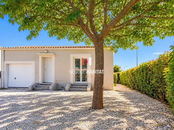 Villa T4 avec garage à vendre - Vacquières, terrain de 323 m