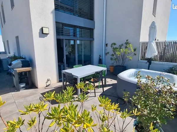 DUPLEX T4 100 m² - étages 7 et 8 sur 8 - avec mezzanine et terrasse vue Fourvière