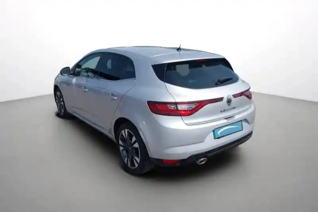 Renault Megane mégane iv berline tce 140 energy — photo 4