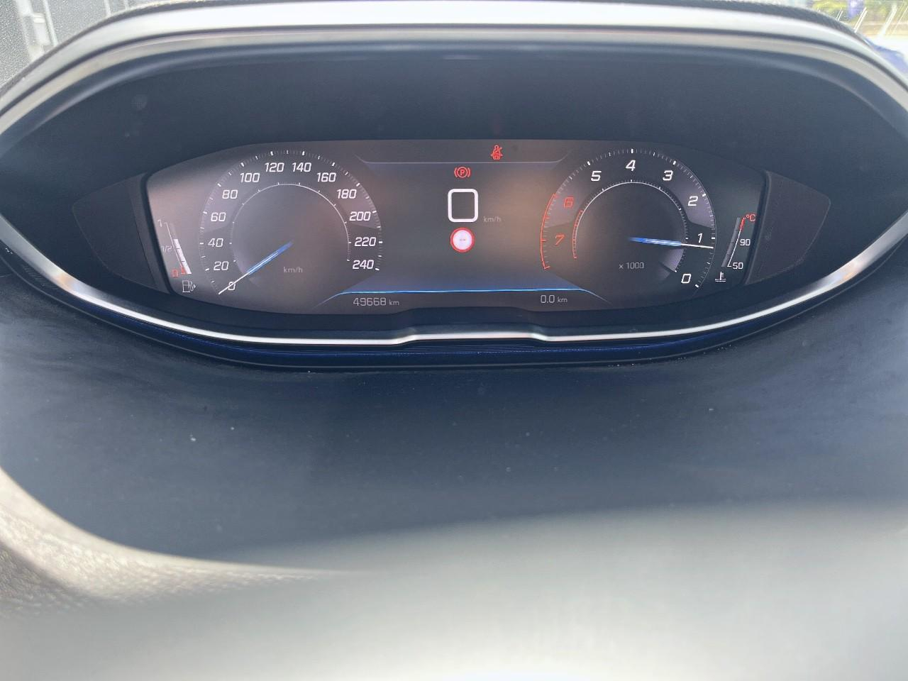 Peugeot 5008 puretech 130ch s&s bvm6 allure pack — photo 13