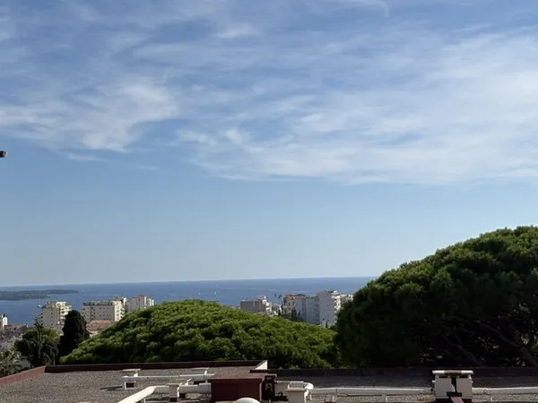 CANNES AGREABLE 3P MEUBLÉ RÉNOVÉ 54 M2 APERÇU MER