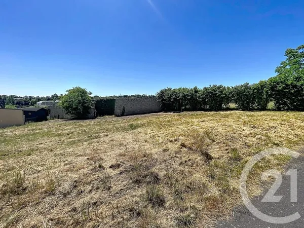 Terrain 712 m²