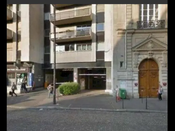 Loue emplacement de parking au 59-65 rue de Courcelles ou 220 rue du faubourg saint honoré 75008 par