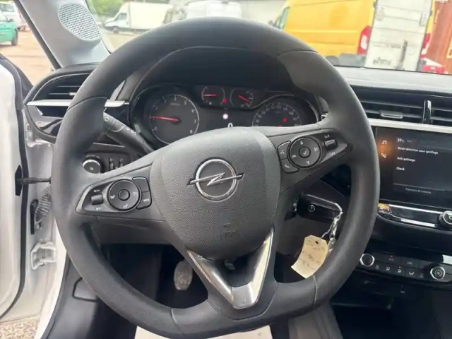 Opel Corsa 1.2 75 ch bvm5 — photo 18