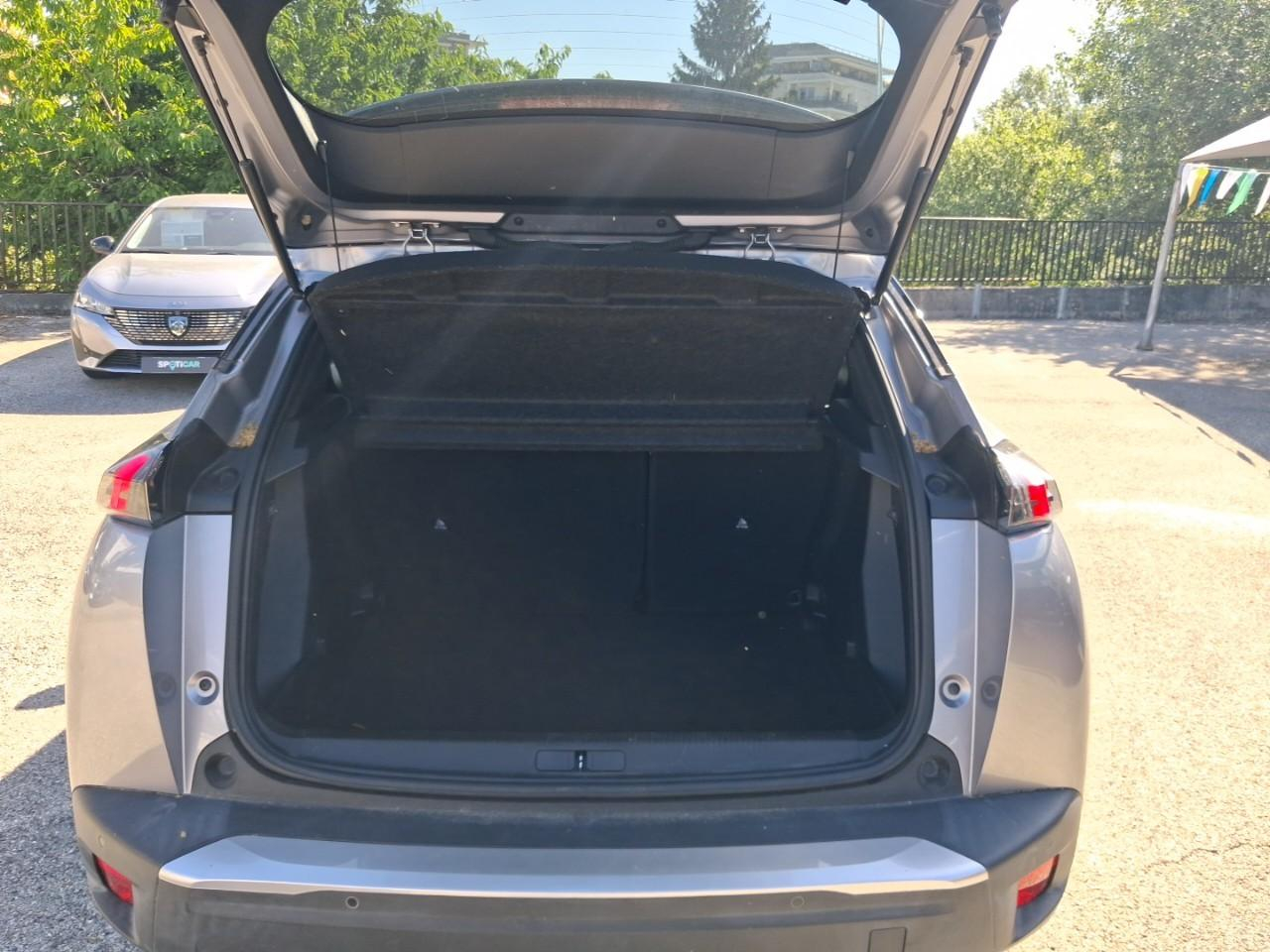 Peugeot 2008 1.2 puretech 100ch s&s allure pack — photo 6
