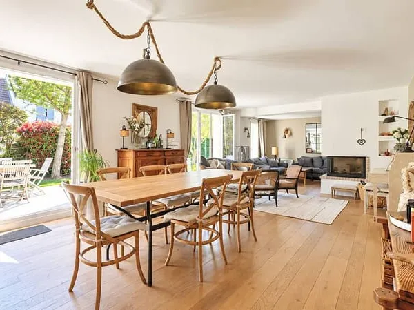 Maison 6 pièces 182 m²