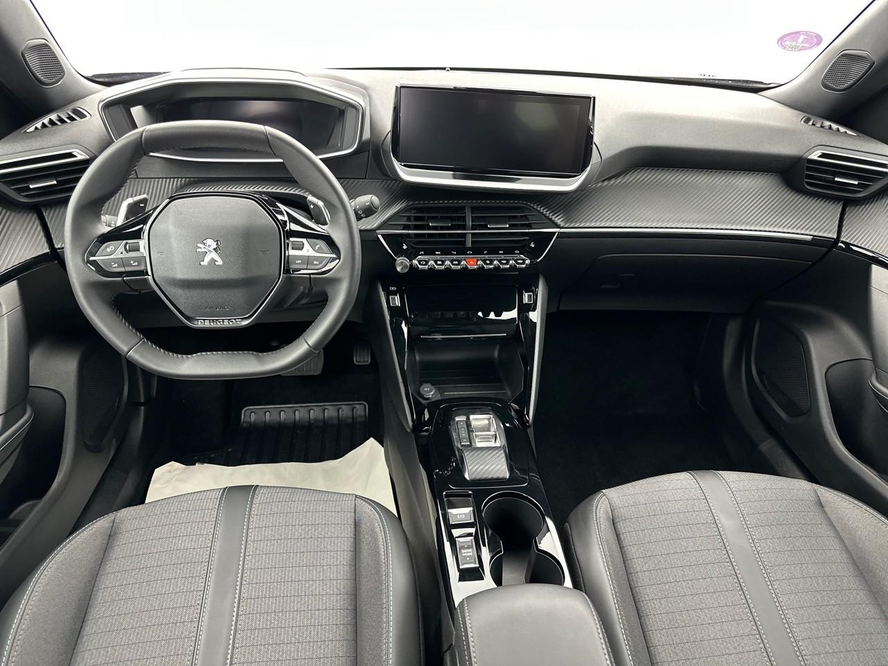 Peugeot 2008 puretech 130 s&s eat8 allure pack — photo 11