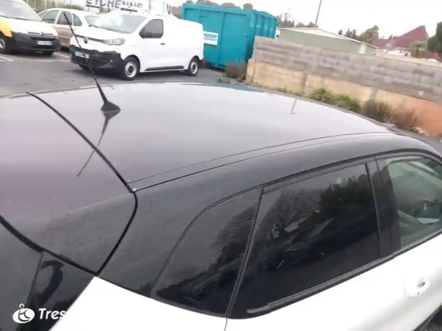 Renault Captur tce 150 fap edc initiale paris — photo 28