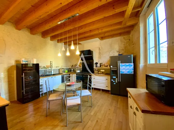 Maison médiévale de + de 700 ans, coeur historique de Pons