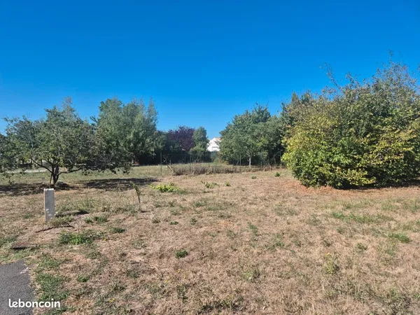 Terrain 900m2