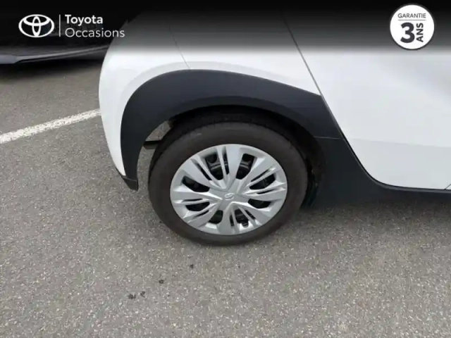 Toyota Aygo x 1.0 vvt-i 72ch dynamic s-cvt my24 — photo 9