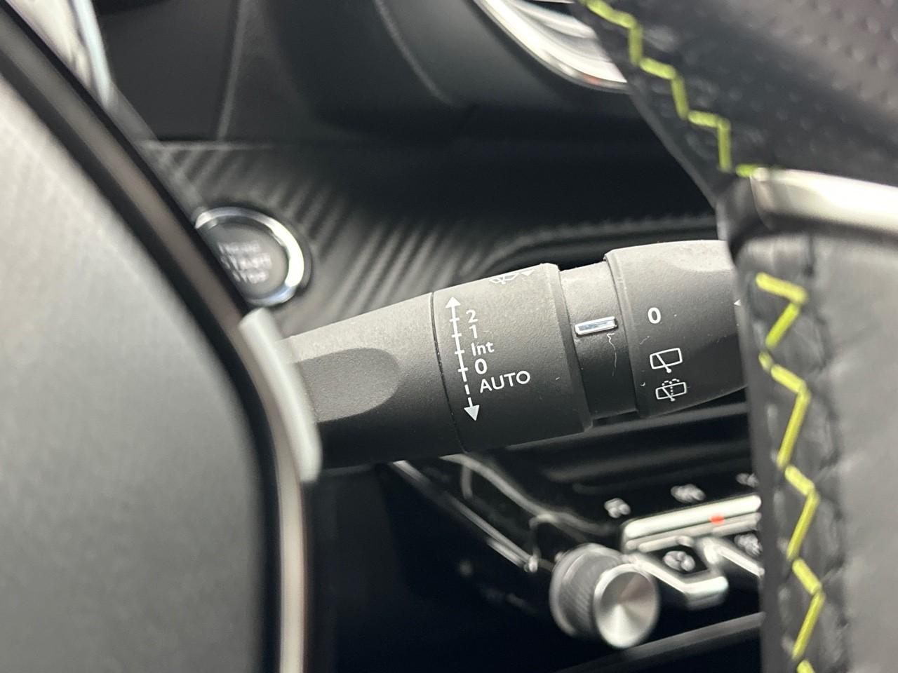 Peugeot 208 puretech 100 s&s bvm6 gt — photo 18