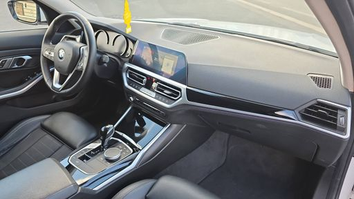 BMW Serie 3 Touring 320d 190 xDrive BVA - Edition Sport – 2019 – 141281 km – Diesel – Boîte Automatique — photo 22