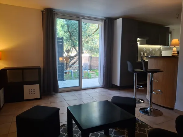 Appartement de 30m2 à louer sur Néoules