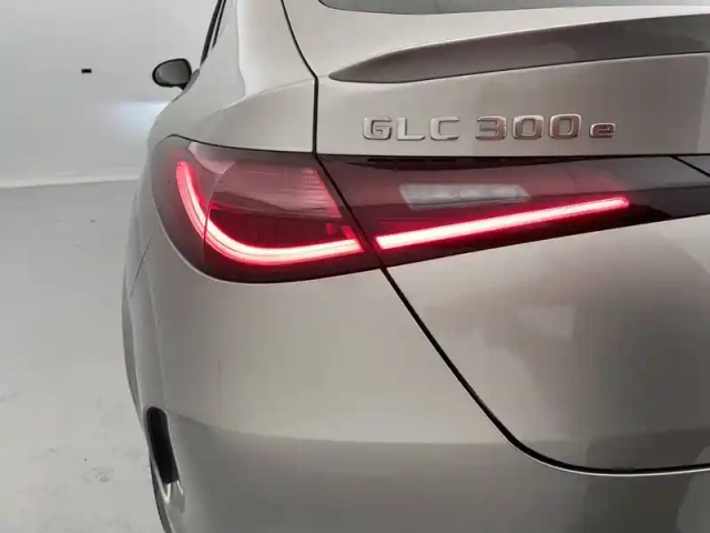 Mercedes Glc coupe 300 e 9g-tronic 4matic — photo 64