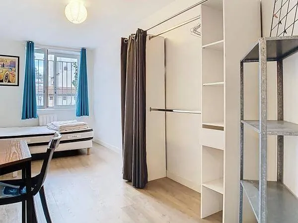 Studio 1 pièce 109 m²