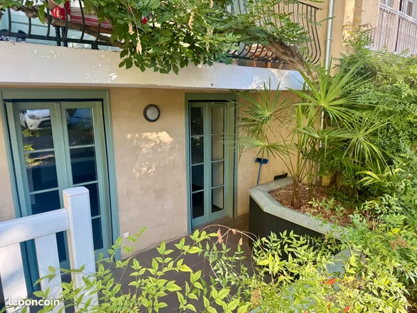 T3 duplex hypercentre refait neuf - Terrasse sud - 2 parkings - Calme