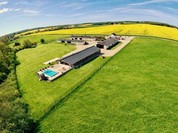 A 40 minutes de Fontainebleau-Propriété de 4,6 hectares