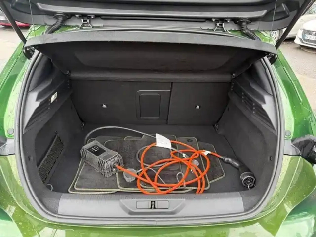 Peugeot 308 phev 180 e-eat8 gt — photo 8