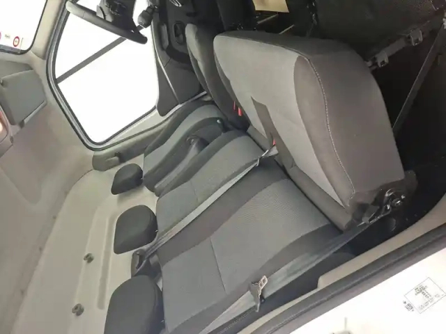 Renault Master fgn trac f3500 l2h2 blue dci 135 — photo 6