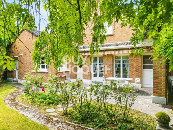 Maison familiale de caractère sur une parcelle exceptionnelle de plus de 1 500 m²