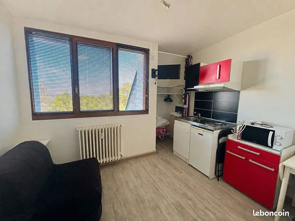 Studio 1 pièce 10 m²