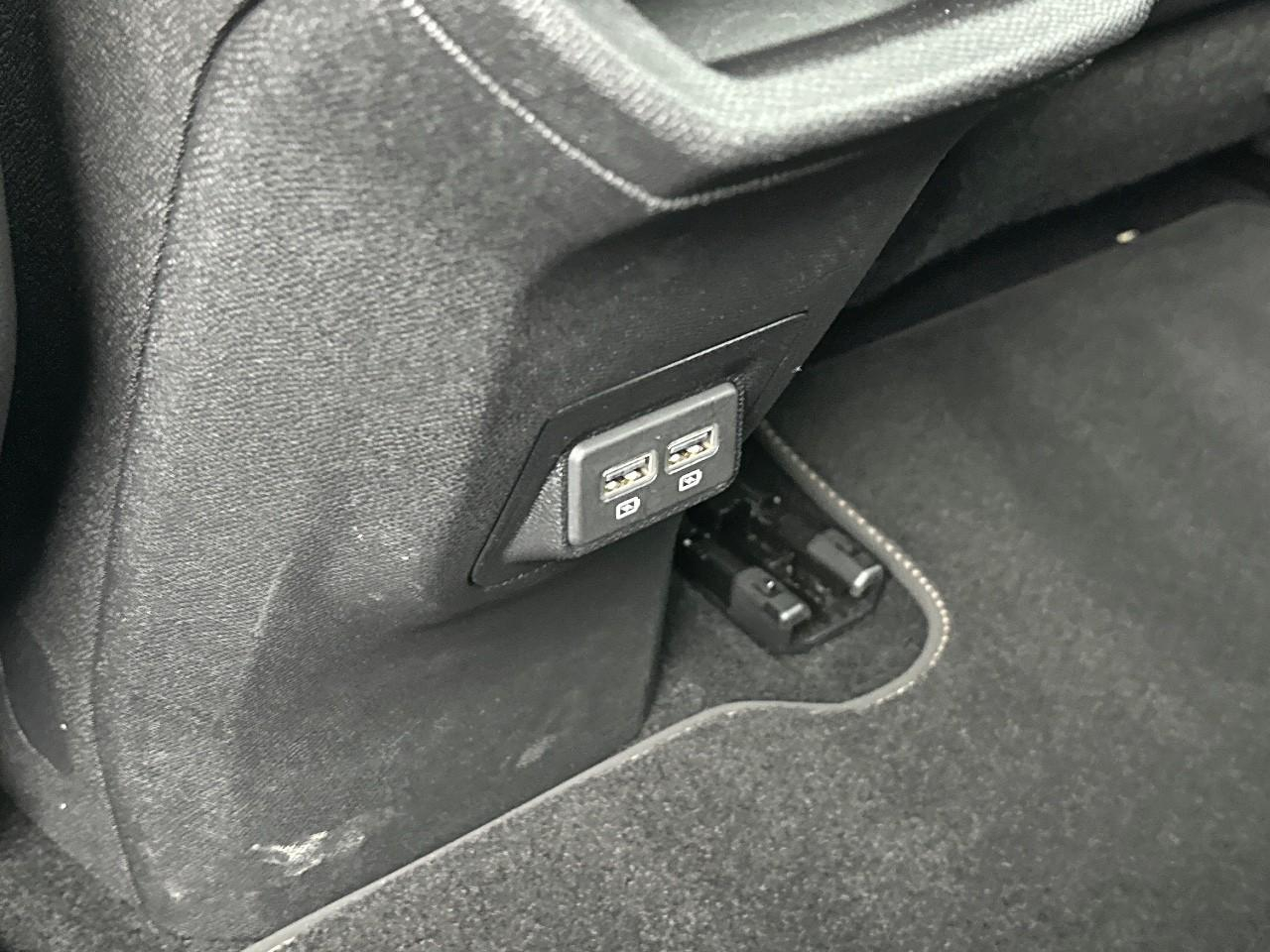 Peugeot 3008 puretech 130ch s&s eat8 gt pack — photo 39