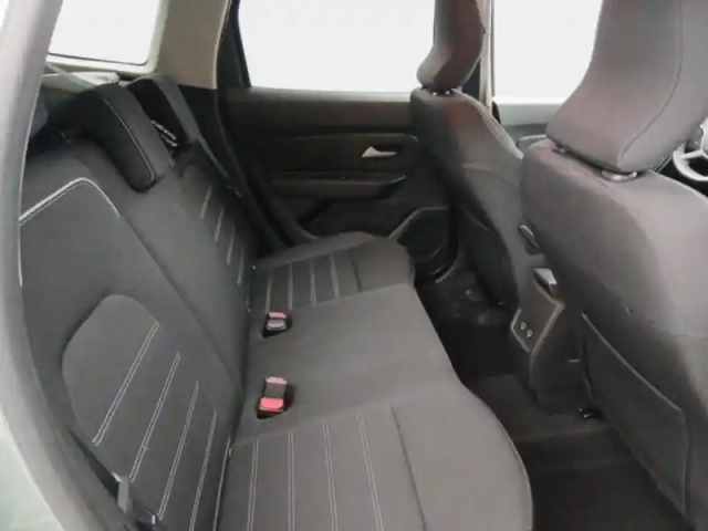 Dacia Duster 1.0 eco-g 100ch  journey + 4x2 — photo 12