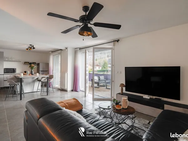 Appartement T4 de 82,5 m² avec vue montagne - 3 stationnements