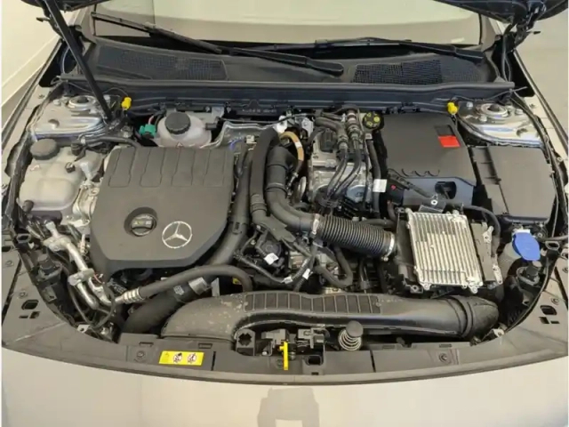 Mercedes Cla 250 e hybrid eq amg line — photo 23