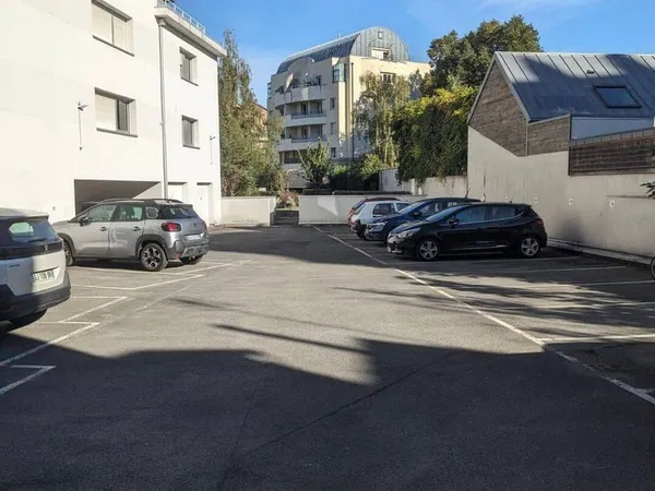 Parking 13 m²